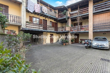 Foto Appartamento a Bonate Sopra di 96 m² con 3 locali in vendita
