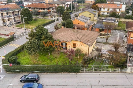 Foto Casa indipendente in VIA MAGENTA, Cividate al Piano di 359 m²