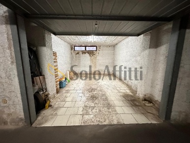 Foto Posti auto in Via Avellino, Caserta Lincoln di 18 m² con 1 locali