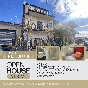 Foto Appartamento in Via Angelo Musco 7, Mascalucia Centro di 104 m²