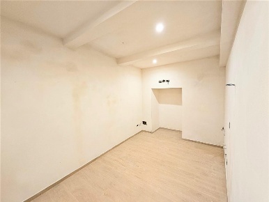 Foto Appartamento a Massa Centro di 55 m² con 3 locali in vendita