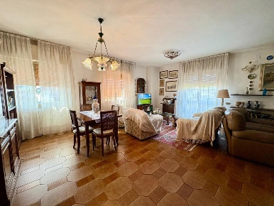 Foto Appartamento a Massa Romagnano di 121 m² con 4 locali in vendita