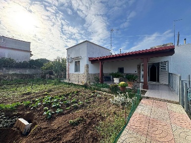 Foto Villa bifamiliare in Strada ESTERNA TALSANO 466, Leporano di 75 m²