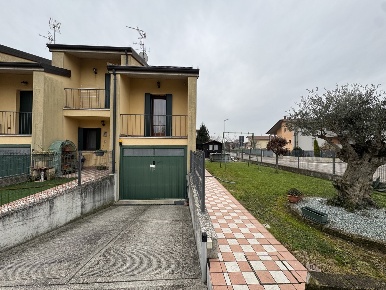 Foto Casa indipendente in Via PAPA GIOVANNI PAOLO II 3, Roveredo di Guà