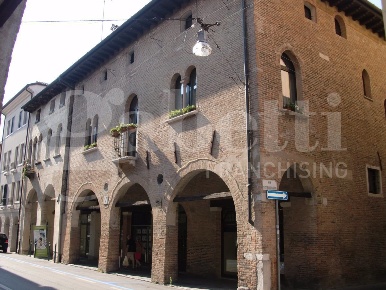 Foto Negozio in Via SAN NICOLO' 16, Treviso San Nicolò di 35 m² in affitto