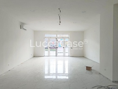 Foto Locale commerciale a Coreglia Antelminelli di 75 m² con 1 locali