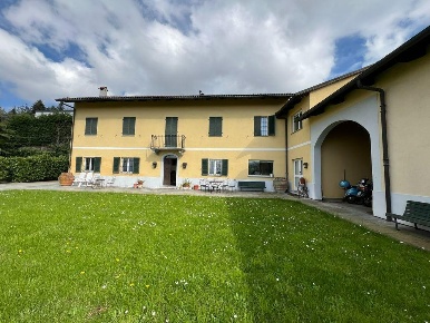 Foto Villa unifamiliare a Torino Colle della Maddalena di 536 m² in vendita