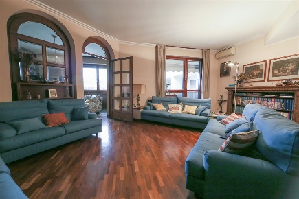 Foto Appartamento in don sturzo, Monza Parco di 212 m² con 5 locali