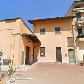 Foto Capannone industriale a Milano Barona di 454 m² con 4 locali