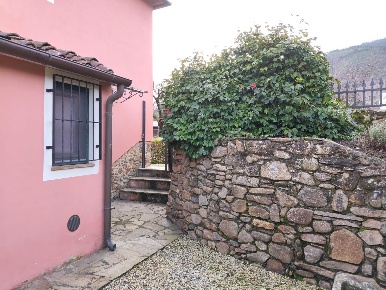 Foto Rustico a Capannori Massa Macinaia - San Leonardo di 60 m² in vendita