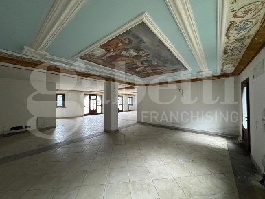 Foto Ufficio in Via C. Colombo 147, Urgnano Centro di 192 m² con 4 locali