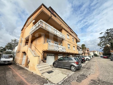 Foto Appartamento in Via PAPA GIOVANNI 1, Bastia Umbra Bastia di 110 m²