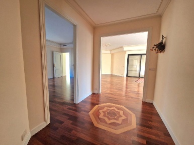 Foto Appartamento in Via Del Legno SNC, Trapani Centro di 190 m² in vendita
