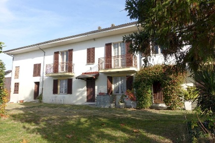 Foto Rustico in strada Cascinetta, Costigliole d'Asti di 464 m² in vendita