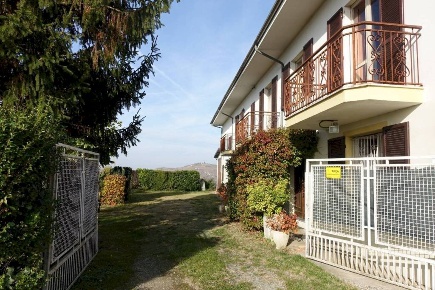 Foto Rustico in strada Cascinetta, Costigliole d'Asti di 464 m² in vendita