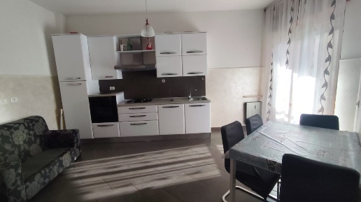 Foto Appartamento in Via F. Petrarca, Loano Centro di 118 m² con 4 locali