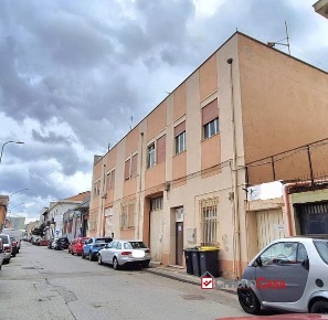 Foto Ufficio in Via Croce Rossa, Messina Quartiere Americano di 650 m²