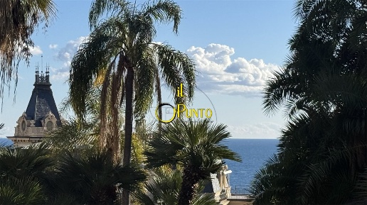 Foto Appartamento in via Roccasterone, Sanremo Corso degli Inglesi di 59 m²