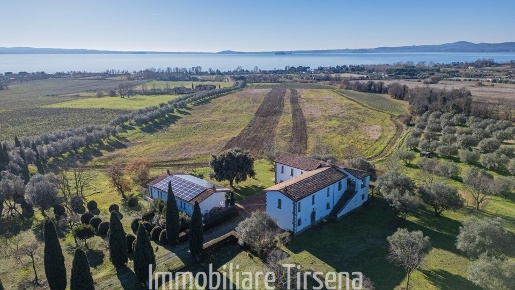 Foto Appartamento a Bolsena di 520 m² con 12 locali in vendita