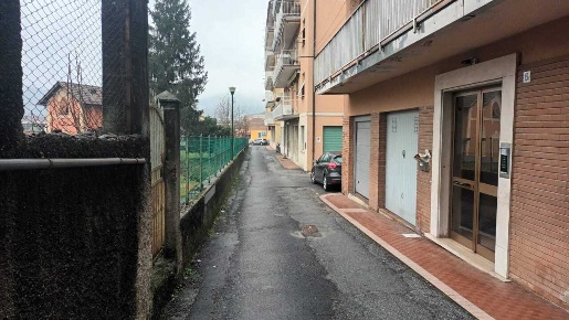 Foto Appartamento in Via Pinan 9, Busalla Centro di 90 m² con 6 locali