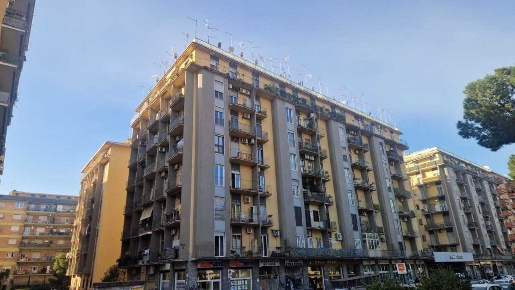 Foto Appartamento in Piazza dei Consoli, Roma di 110 m² con 4 locali
