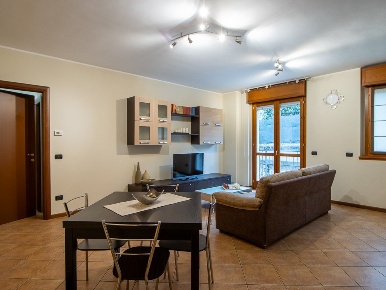 Foto Appartamento in Via Lavandaia, Missaglia Centro di 70 m² con 2 locali