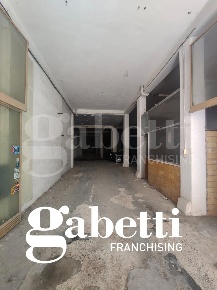 Foto Magazzino in corridoni, Macerata Centro di 920 m² in vendita