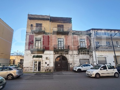Foto Appartamento in Via Nazionale 236, Angri Centro di 196 m² con 6 locali