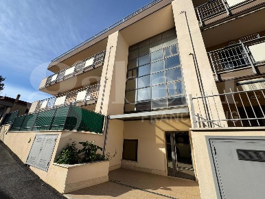 Foto Appartamento in Via luigi einaudi 18, Marino Frattocchie di 77 m²