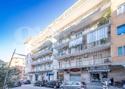 Foto Appartamento in Eduardo Nicolardi, Napoli Colli Aminei - Capodimonte