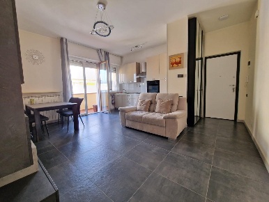 Foto Appartamento a Carrara Marina di Carrara di 75 m² con 3 locali