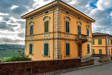 Foto Appartamento a San Miniato Centro Storico di 234 m² con 8 locali