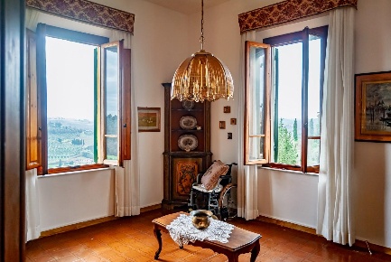 Foto Appartamento a San Miniato Centro Storico di 234 m² con 8 locali