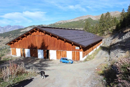 Foto Casale a Sauze di Cesana di 2234 m² con 4 locali in vendita