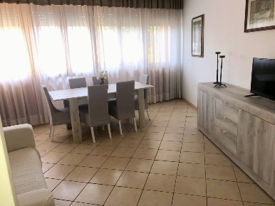 Foto Appartamento a Forte dei Marmi di 90 m² con 6 locali in affitto