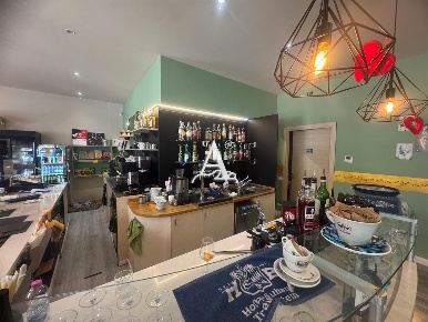 Foto Bar a San Giovanni Lupatoto Centro di 90 m² con 2 locali in vendita