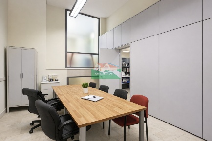 Foto Ufficio in via romolo gessi, Ravenna Centro Storico di 210 m²