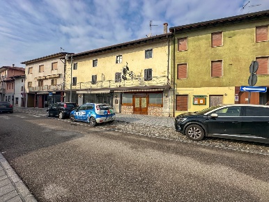 Foto Locale commerciale in Via Vittorio Emanuele III 27, Talmassons Centro