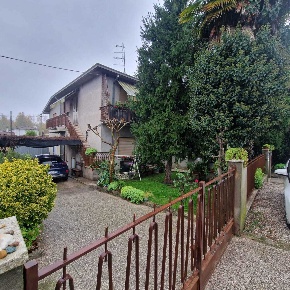 Foto Villa singola a Ceregnano Lama Pezzoli di 250 m² con 14 locali