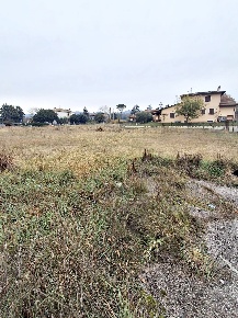 Foto Terreno residenziale a Perugia di 2100 m² in vendita