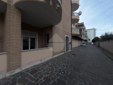 Foto Appartamento in Via dei castelli romani, Pomezia di 56 m² con 1 locali