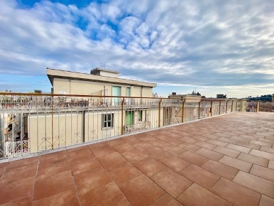 Foto Appartamento in emilio balletti, Albenga Centro di 130 m² con 6 locali
