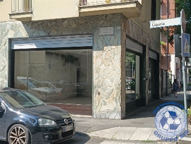 Foto Negozio in via Romagna, Monza San Giuseppe di 120 m² con 1 locali