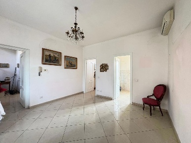 Foto Villa bifamiliare in Via Monsignor Portaluppi 6, Centro di 220 m²