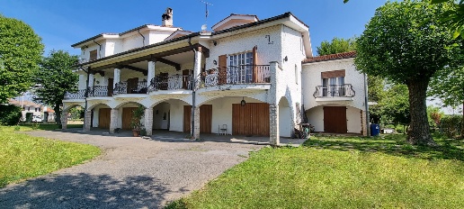 Foto Villa unifamiliare in Via Torino 3, Scalenghe Centro di 700 m²