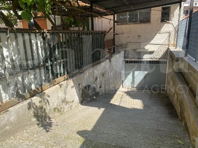 Foto Magazzino in Via Provinciale Mugnano Melito 96, Mugnano di Napoli