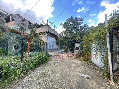 Foto Magazzino in Contrada Bianca Bordonaro snc, Messina Bordonaro - Cumia