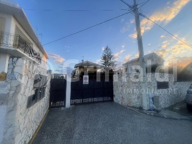 Foto Villa a schiera in Via torre bianca 1, Messina Torre Faro di 200 m²