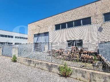 Foto Capannone industriale a Pontedera Villaggi, Bellaria di 600 m²