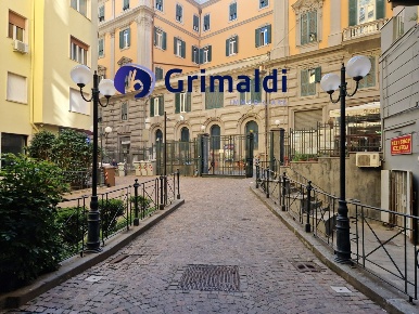 Foto Ufficio a Napoli Porto - Municipio di 75 m² con 2 locali in affitto